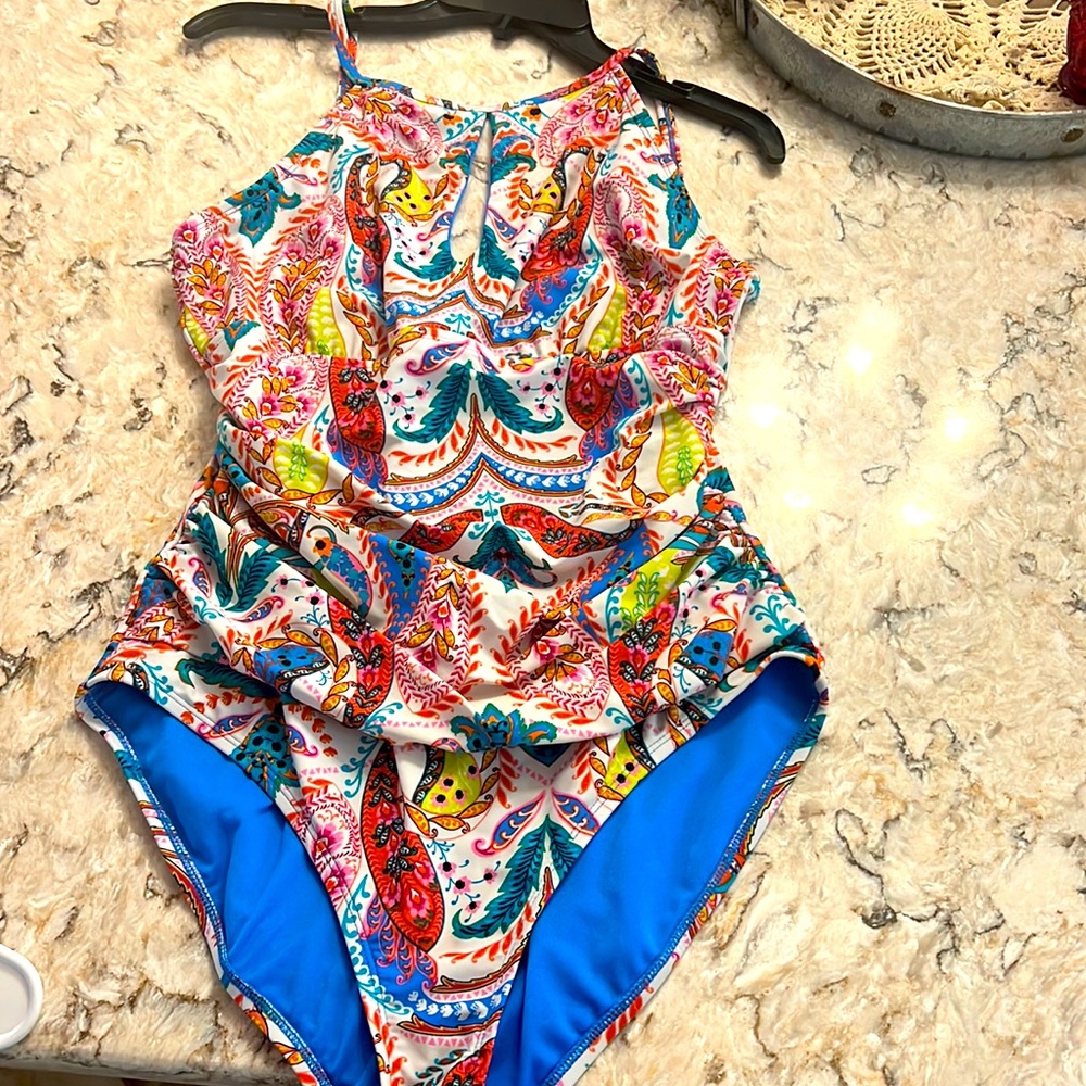 Bathing suit